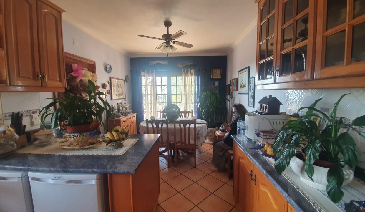 1c41b439-b406-443f-96f1-67216eba36dd