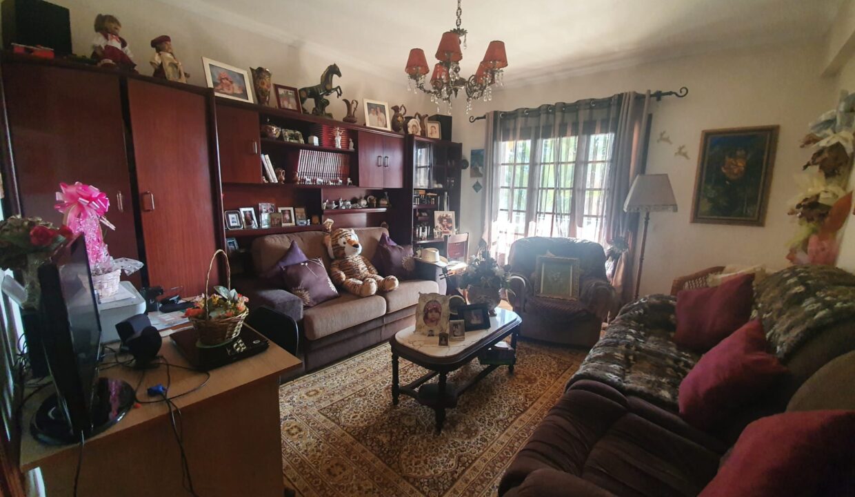 233aefbb-77be-42b6-a7e1-e4d126c5a294