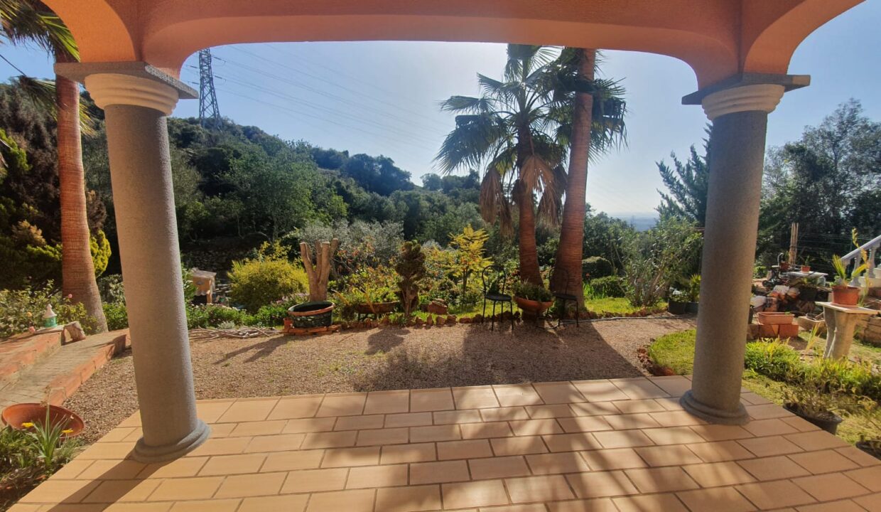 25f05b6b-5108-422d-a7b7-2bb10792c545