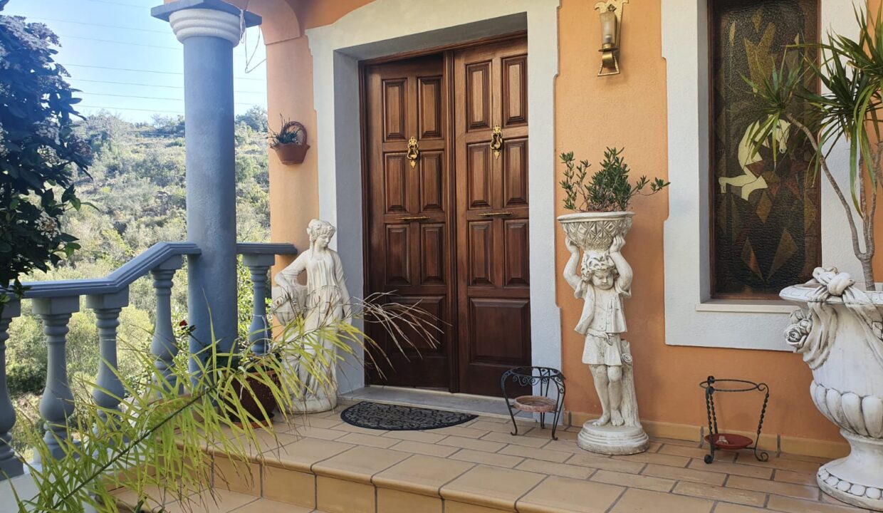 4146050b-c117-4581-9042-f0ea961d5b03