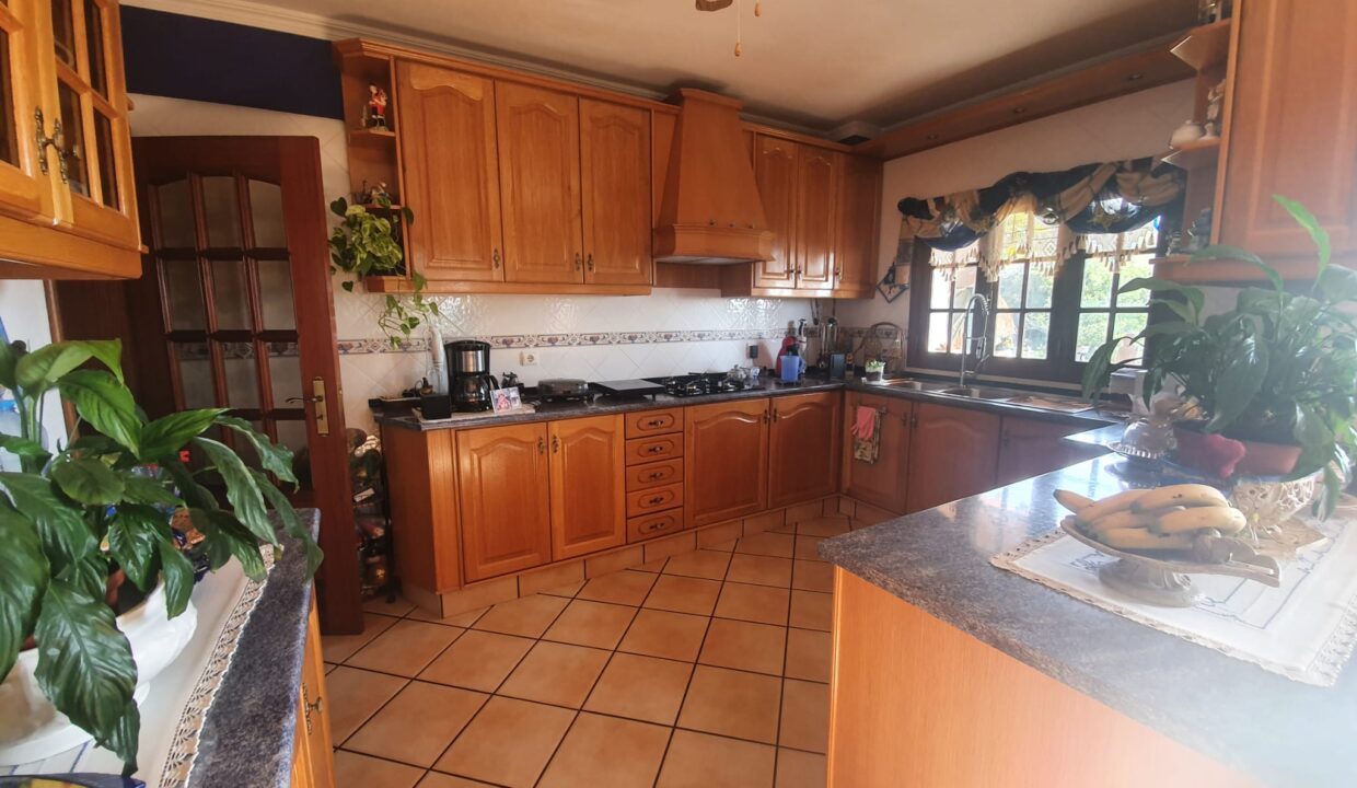 87f1bdee-6af4-40fd-8c99-85ab0729bd04