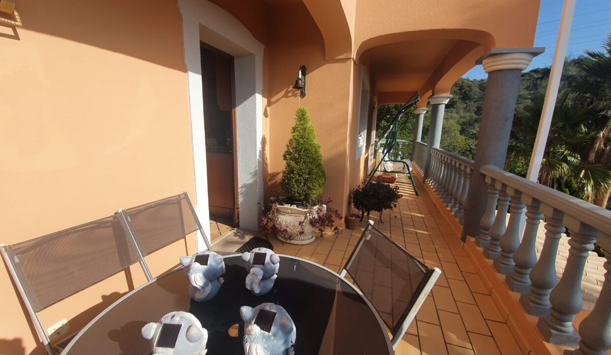 a64f255e-0d94-4086-a112-40458df287ca