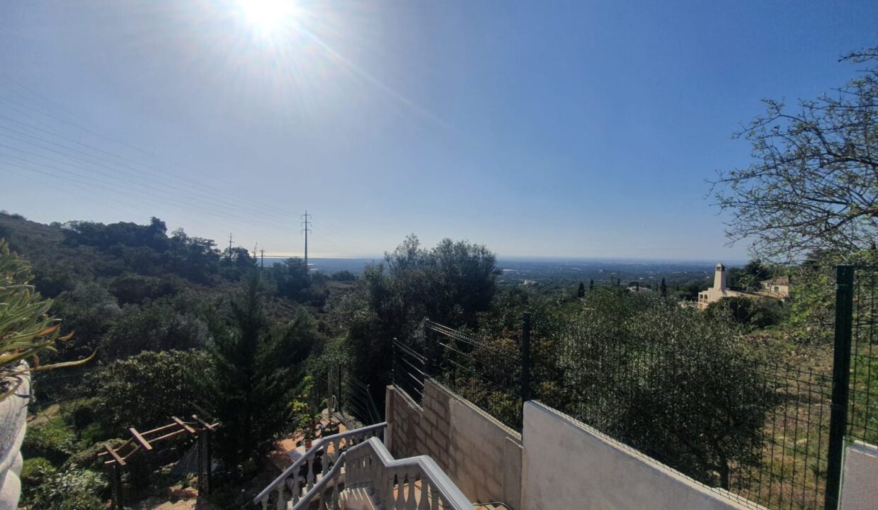 e0798342-33ee-4f8c-be4c-6f5bf1e4bb03