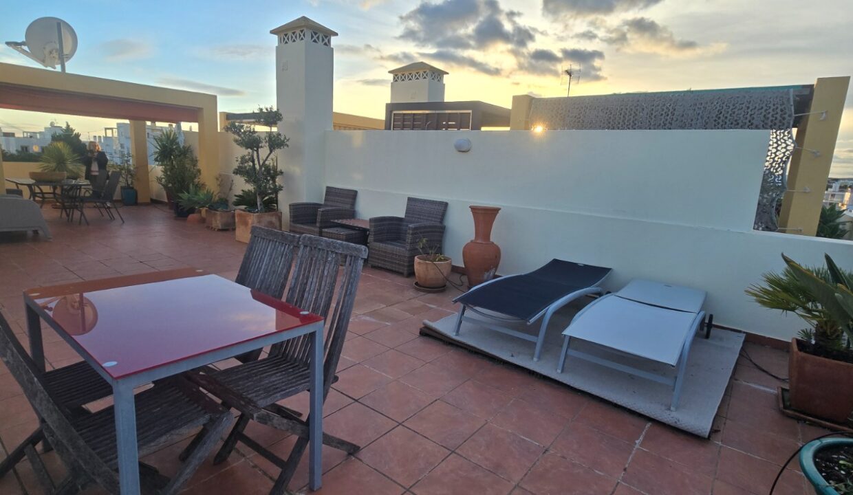 WhatsApp Image 2025-02-16 at 21.00.04 (1)