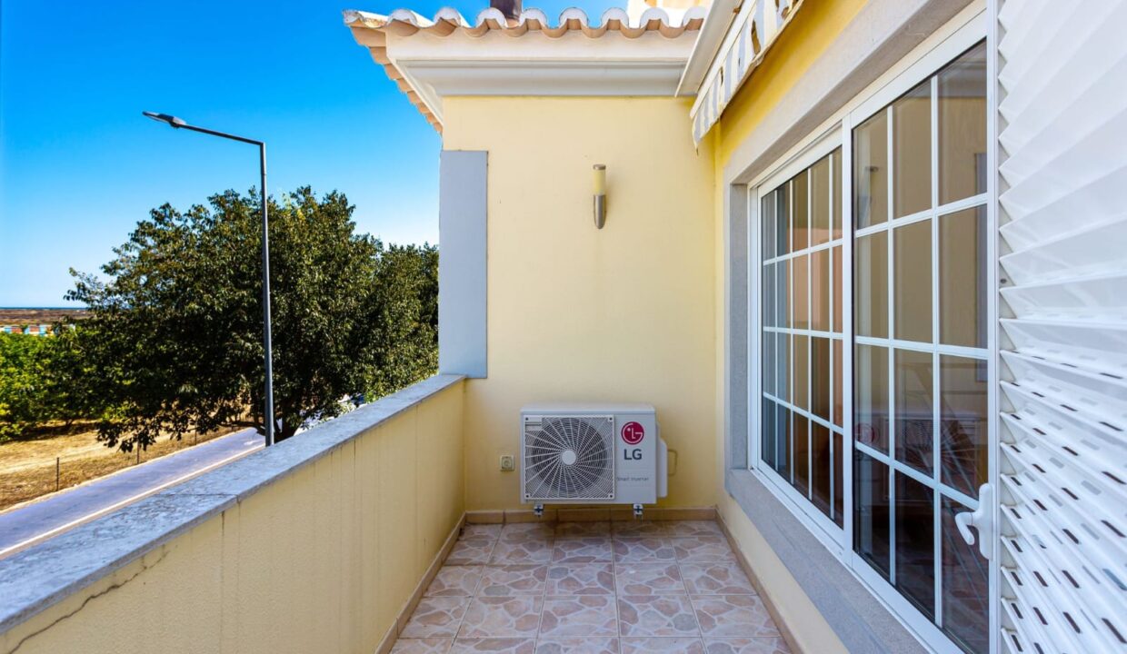 WhatsApp Image 2025-03-24 at 08.58.18