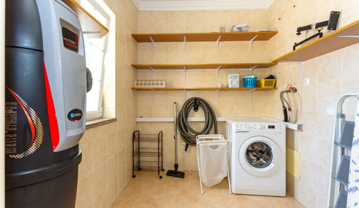 WhatsApp Image 2025-03-24 at 08.58.19