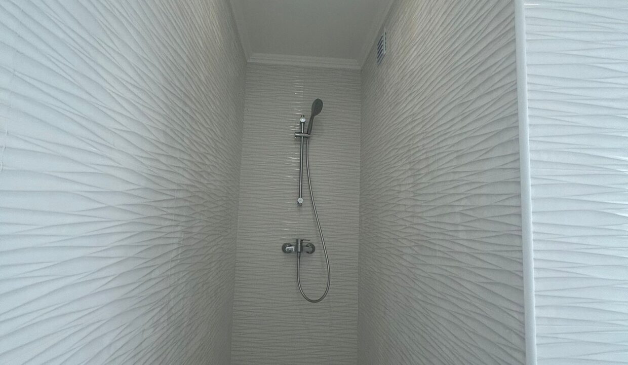 WhatsApp Image 2025-09-11 at 17.03.03