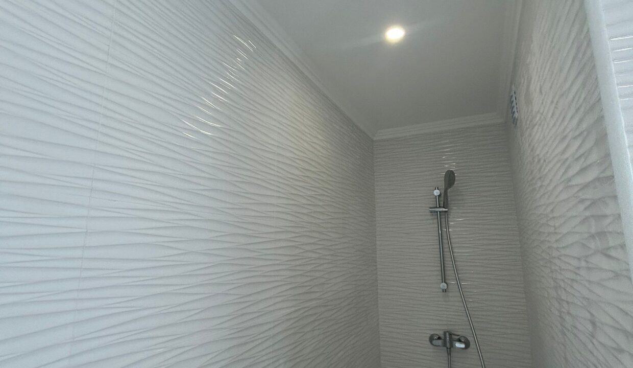 WhatsApp Image 2025-09-11 at 17.03.03 (5)