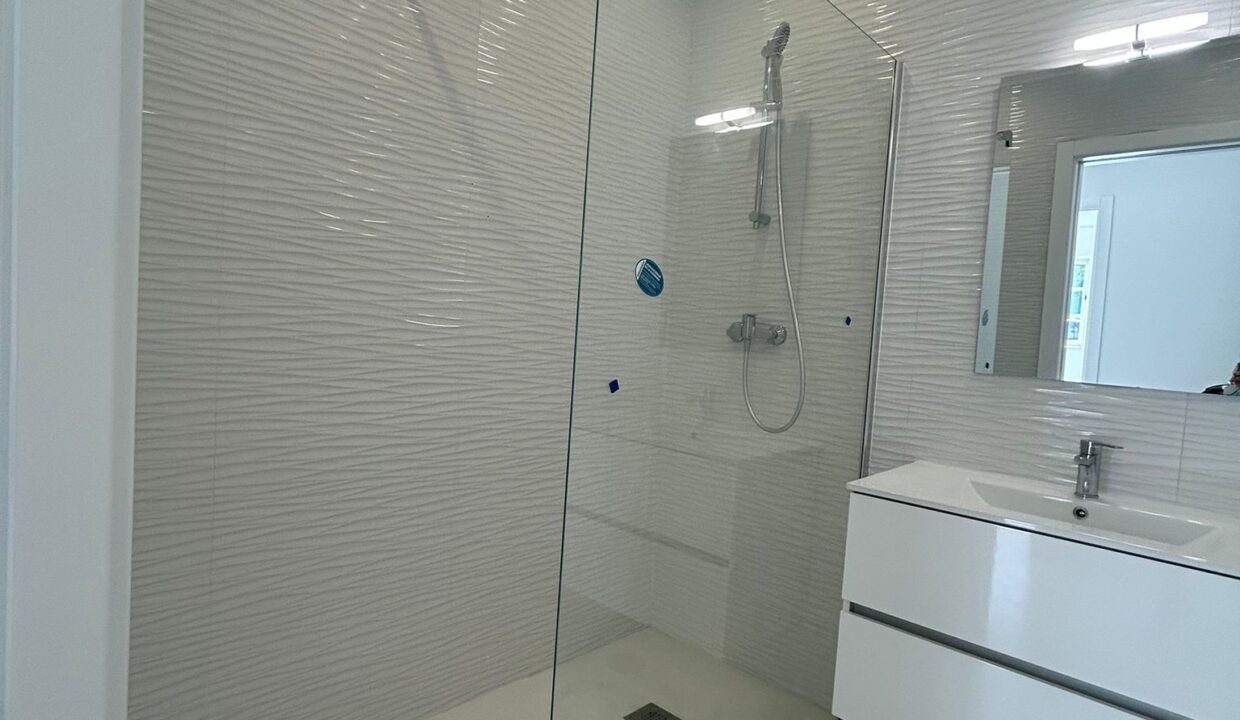 WhatsApp Image 2025-09-11 at 17.03.04 (10)