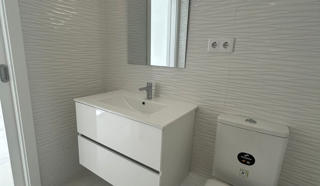 WhatsApp Image 2025-09-11 at 17.03.05